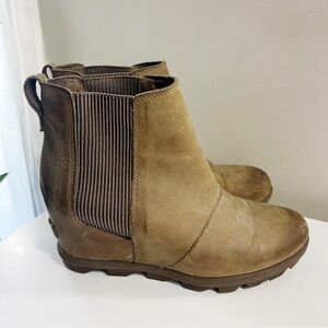Sorel Joan of Arctic Wedge II Chelsea Boot in Ash Brown Tan Size 9